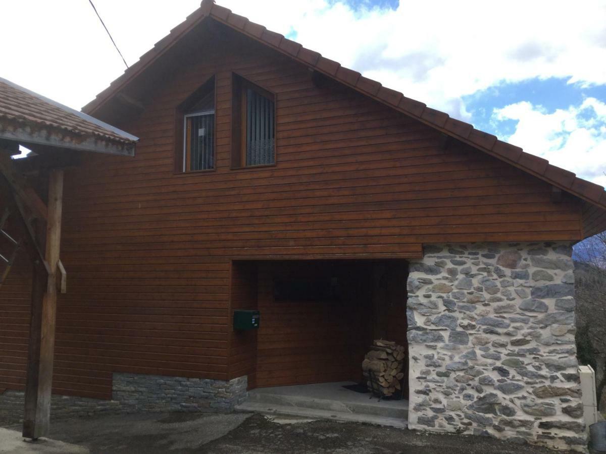 Maison Moyenne Montagne Hotel Saint-Pierre-d'Allevard ภายนอก รูปภาพ